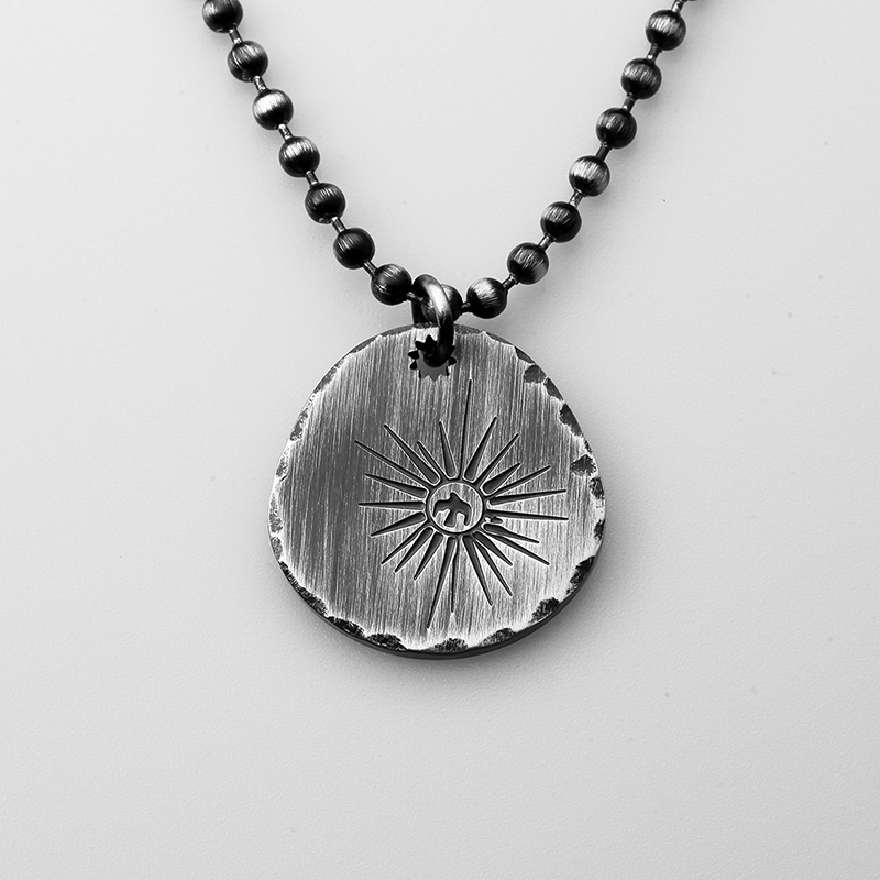 Черное античное колье Ожерелье с сияющей звездой из нержавеющей стали